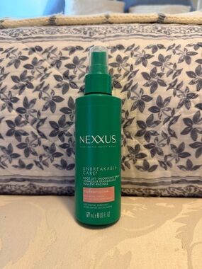 Nexxus Unbreakable Care Root Lift Thickening Spray - Green
